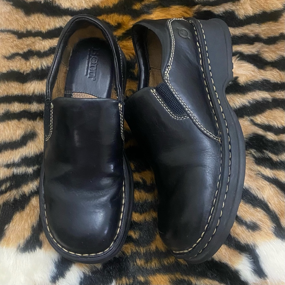Born Comfort Shoes brown leather loafers with tan contrast stitching. Size 7 M